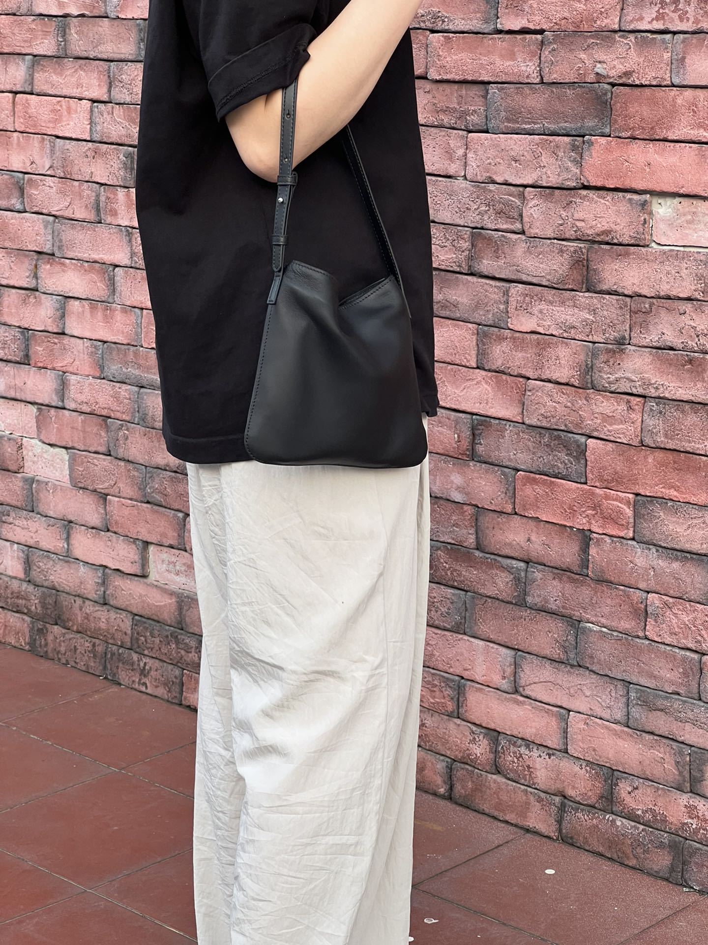 高级质感复古大容量包包女2025新款流行爆款斜挎包时尚单肩水桶包