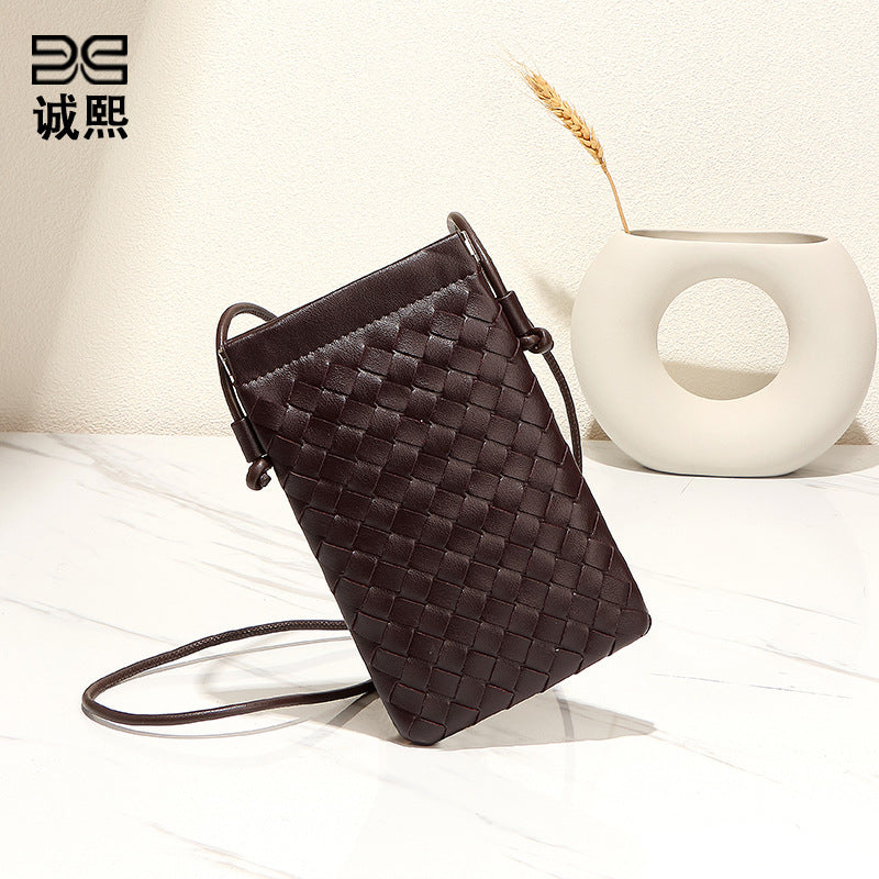 韩版竖款迷你零钱手机包小巧轻便单肩斜挎女包时尚休闲手工编织包