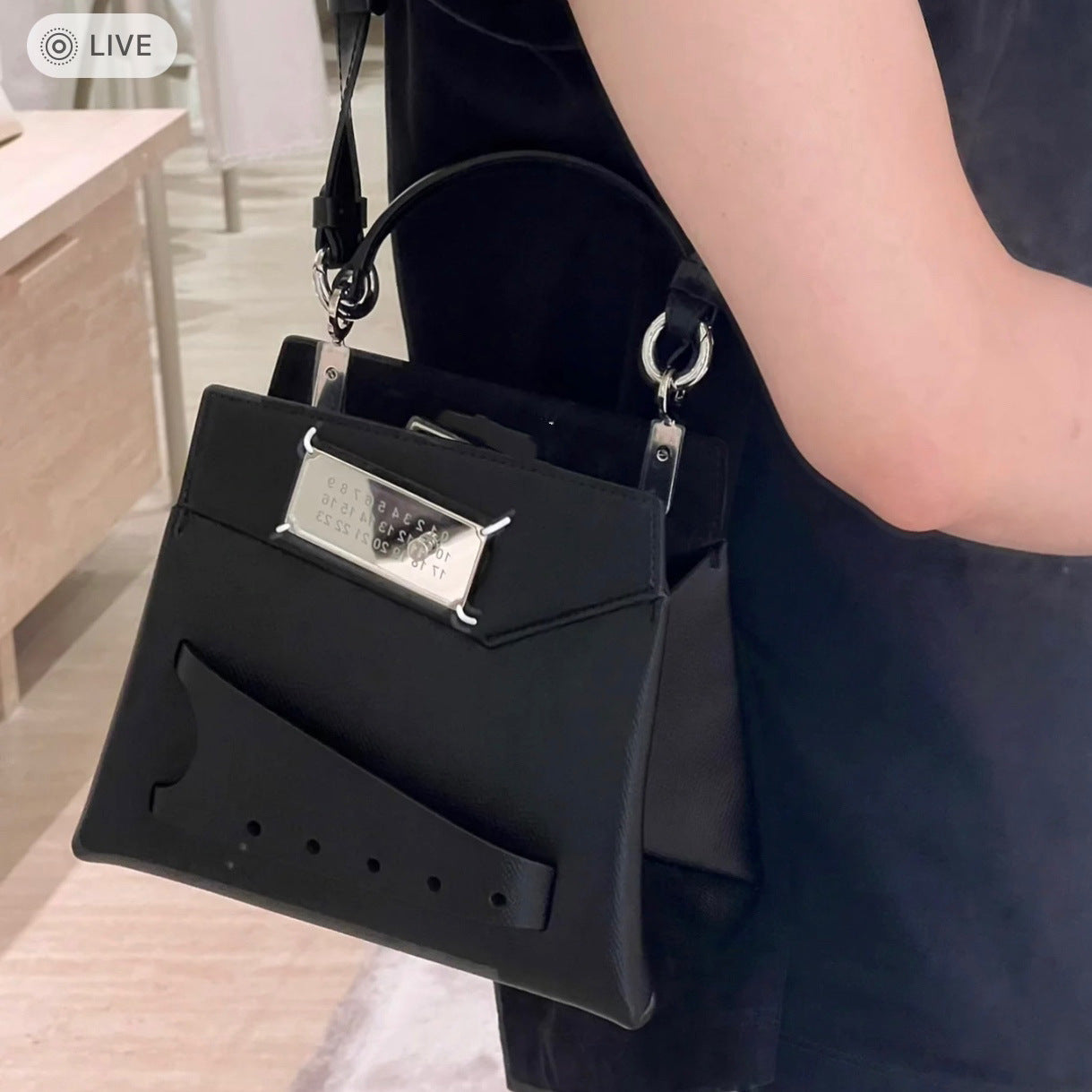 轻奢时尚韩版小众设计手提包mm6折纸包百搭单肩斜挎小包无痕代发