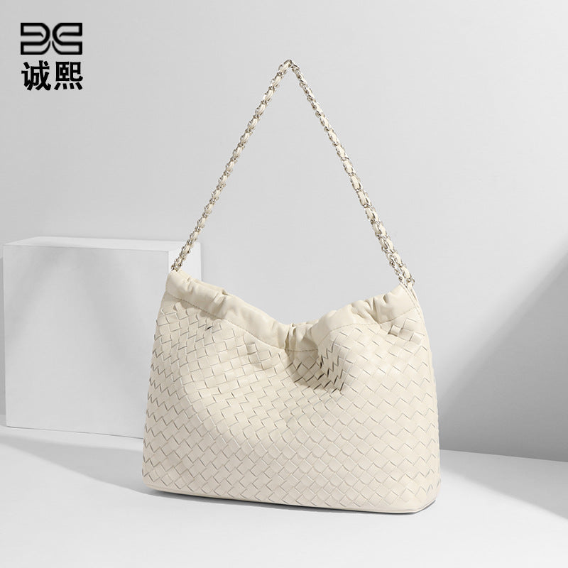 新款包包小众设计简约百搭时尚手工编织链条小方包泡芙褶皱云朵包