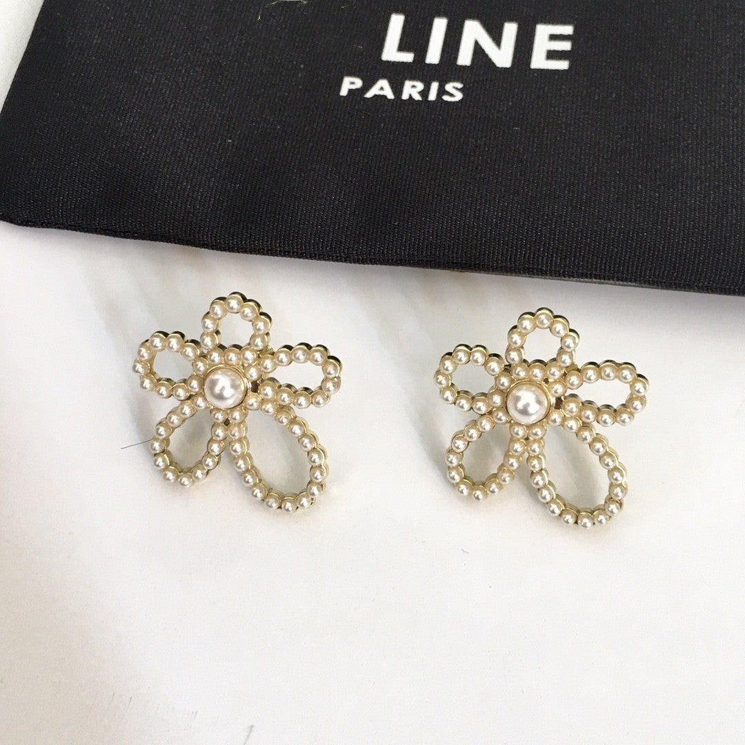 赛家新款镂空花瓣珍珠耳钉珍珠花朵耳环项链女气质优雅日韩风耳饰