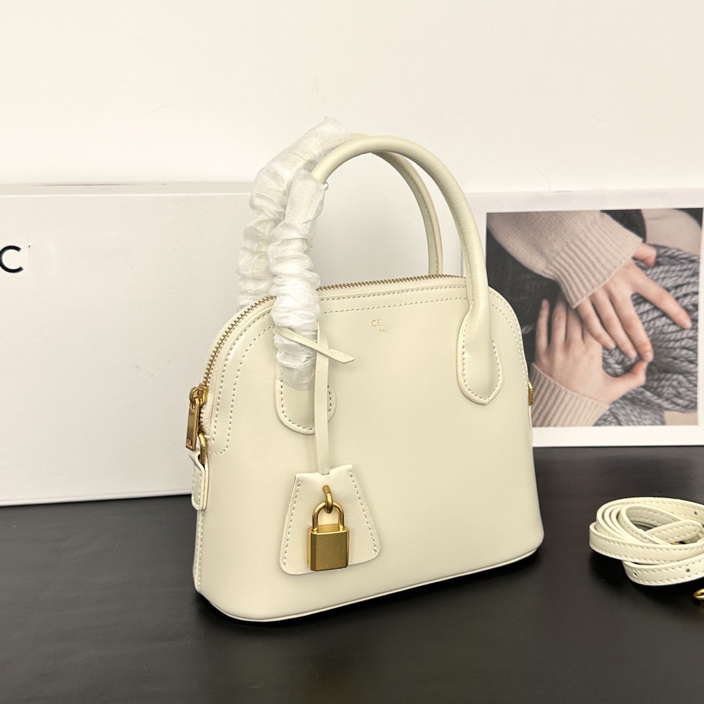 小香Ce新款贝壳包潮时尚手提包通勤百搭单肩斜挎轻奢小包保龄球包