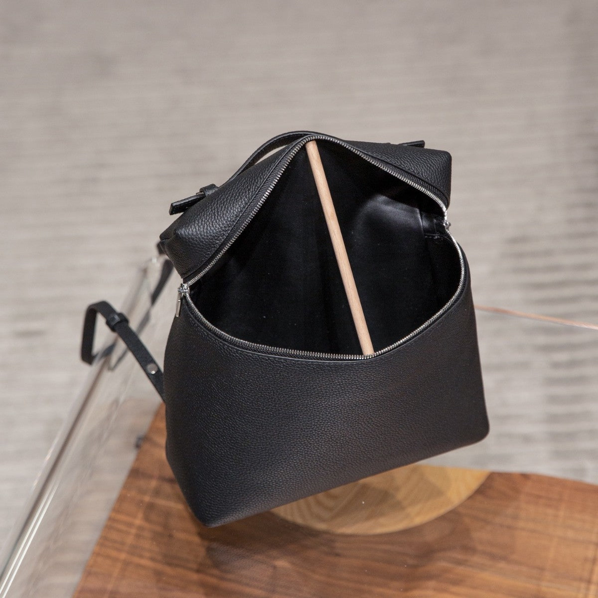 Loro包LP双肩包女2025新款时尚简约piana背包休闲旅游大容量书包