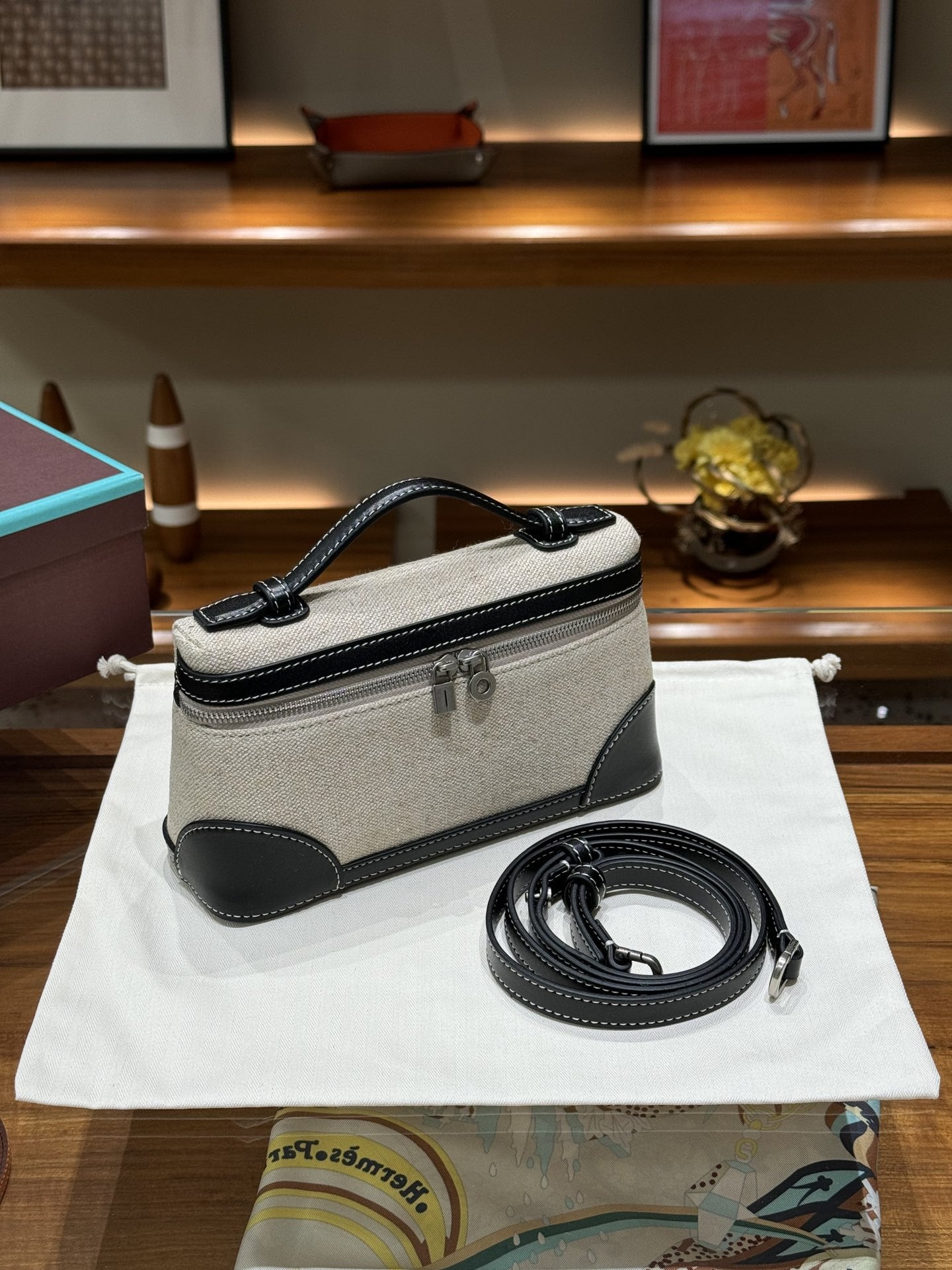 2025小包包夏季款饭盒包高级感小众真皮女包单肩斜挎女百搭