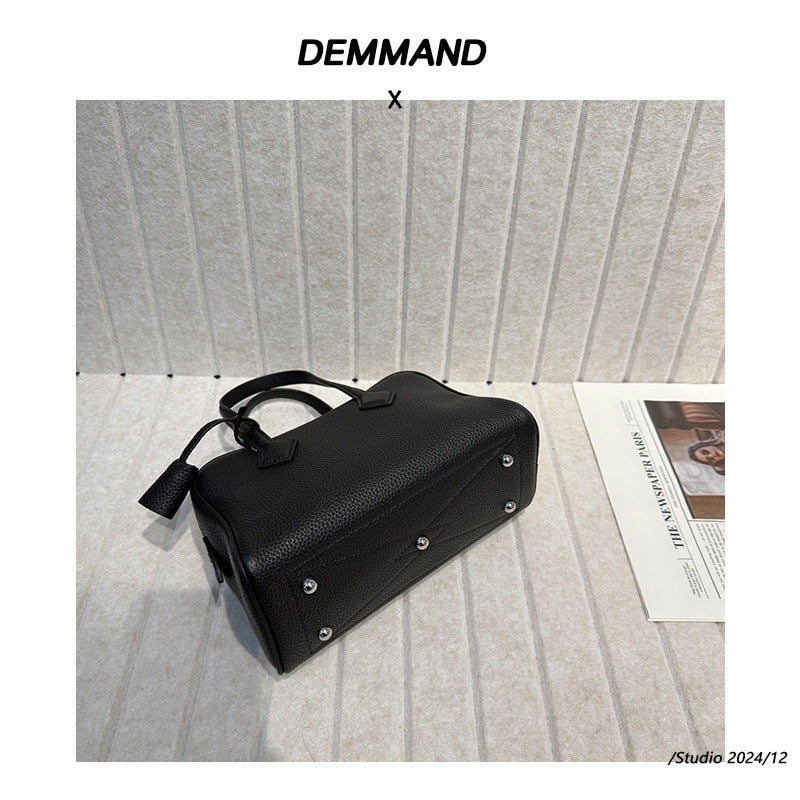 2025新款高端TC皮牛皮维多利亚真皮女包简约保龄球腋下包手提斜挎