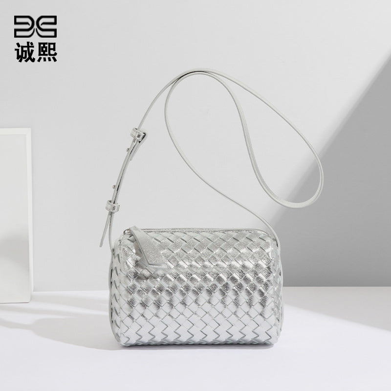 源头工厂直销包包女轻奢风高级质感单肩斜挎编织小方包银色枕头包