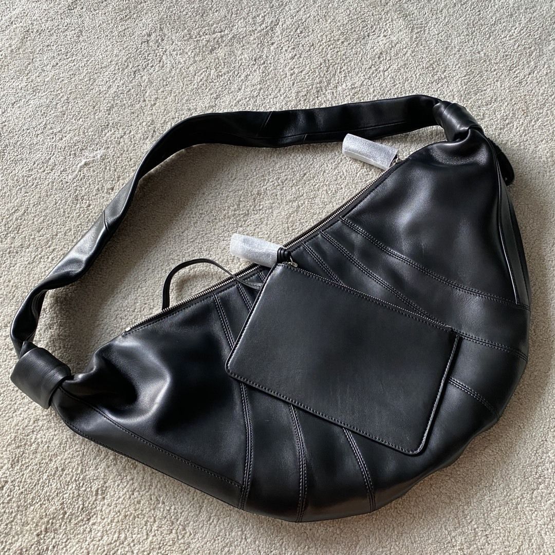 大容量慵懒女包法国小众牛角包羊皮可颂包真皮饺子包斜挎腰包大