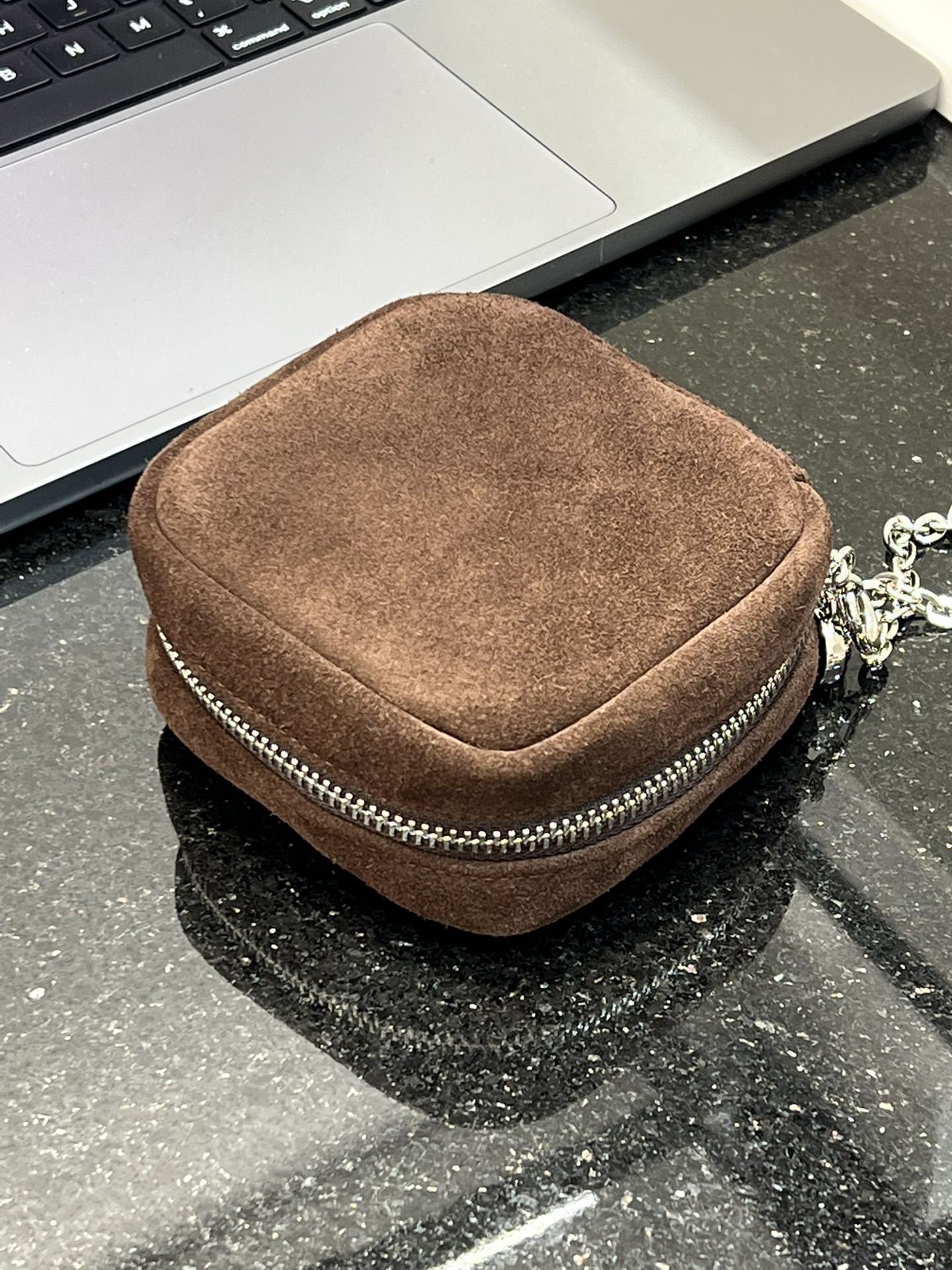 小众高级质感磨砂皮口红包女2024新款洋气百搭迷你斜挎链条包