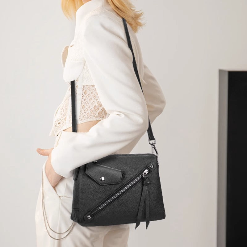 潮牌机车风格斜挎包女百搭大容量单肩小方包包黑色真皮厂无痕代发