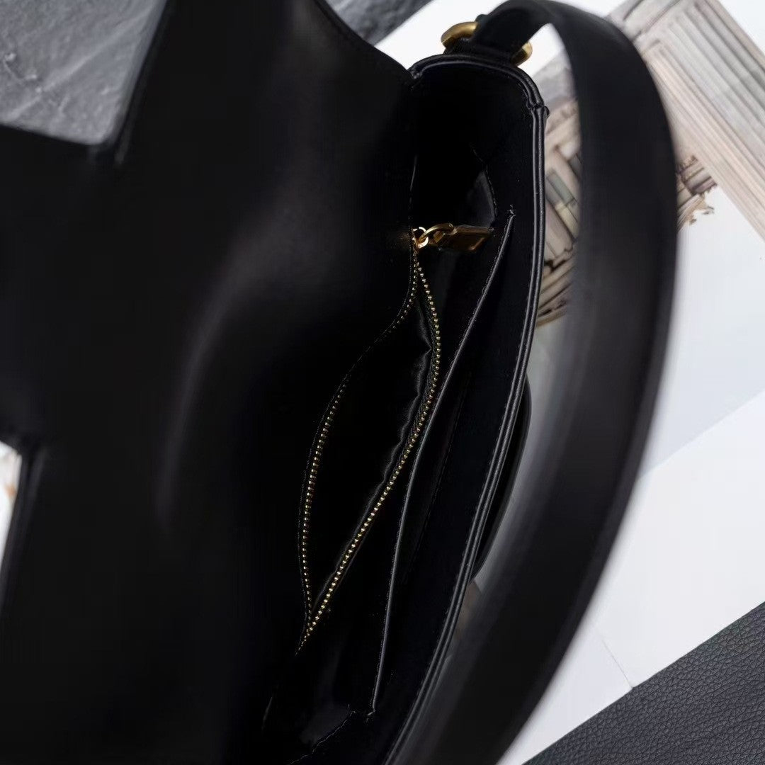 秋冬新款2024头层牛皮法棍包腋下包金币包小方包手提包单肩斜挎包