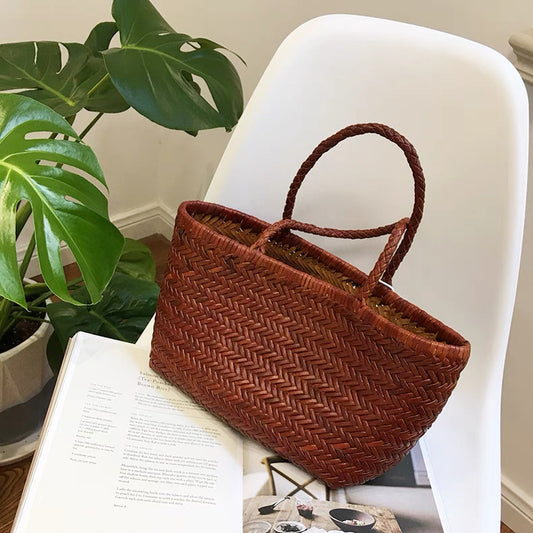 衣矜苑法式菜篮子包牛皮手工编织包女拍照小众真皮海边度假手提包