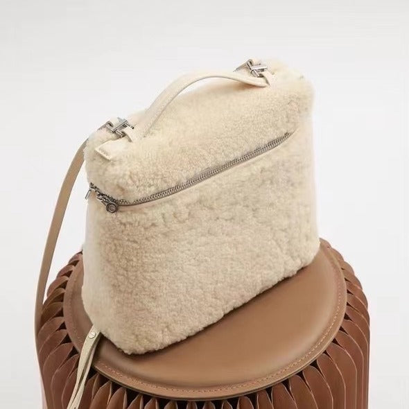 秋冬新款毛绒羊羔皮包包女士手提包休闲包包旅行双肩带背包女便携