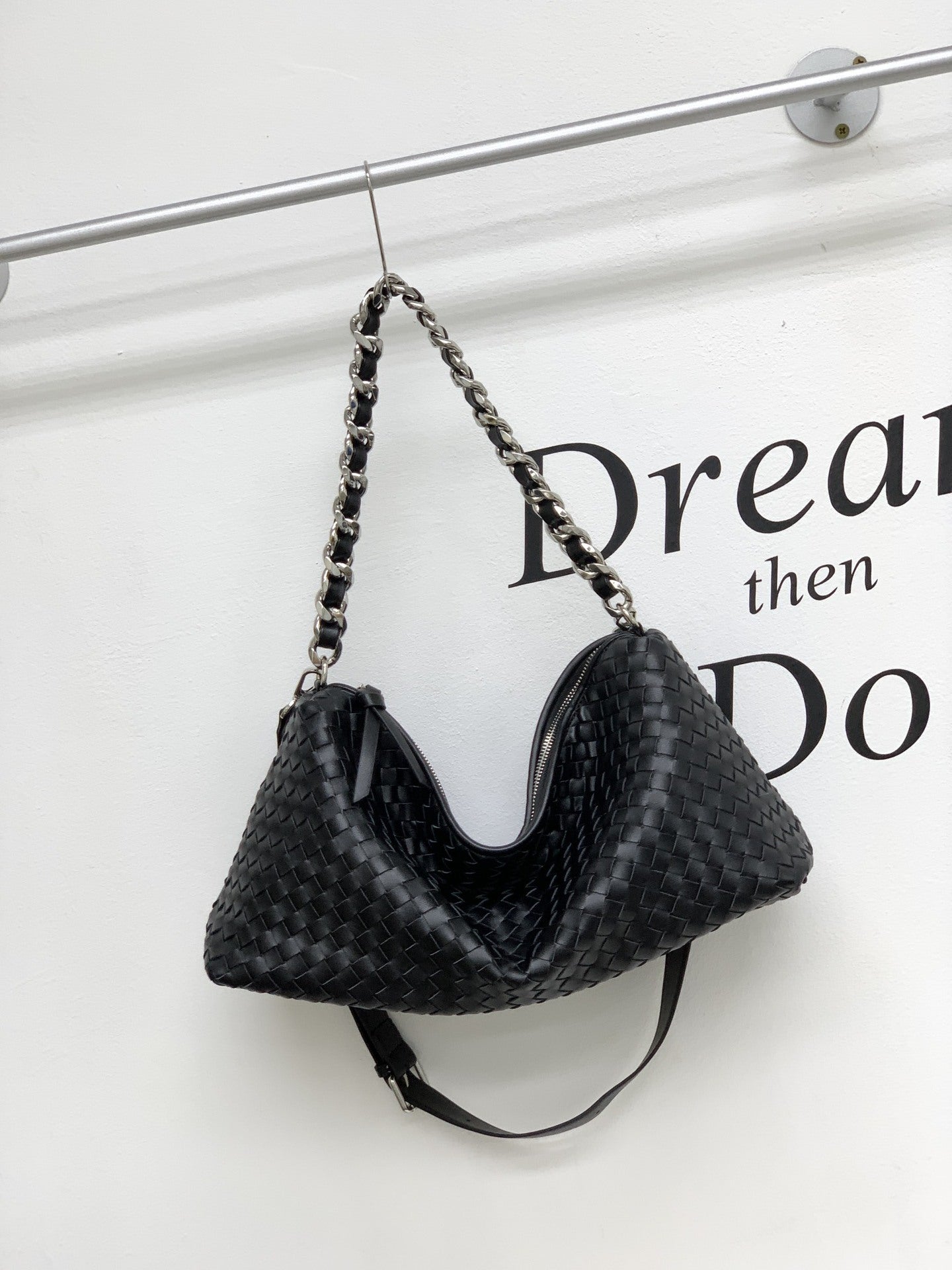 新款法棍腋下时尚潮流百搭单肩包手工编织高级感大容量通勤斜挎包