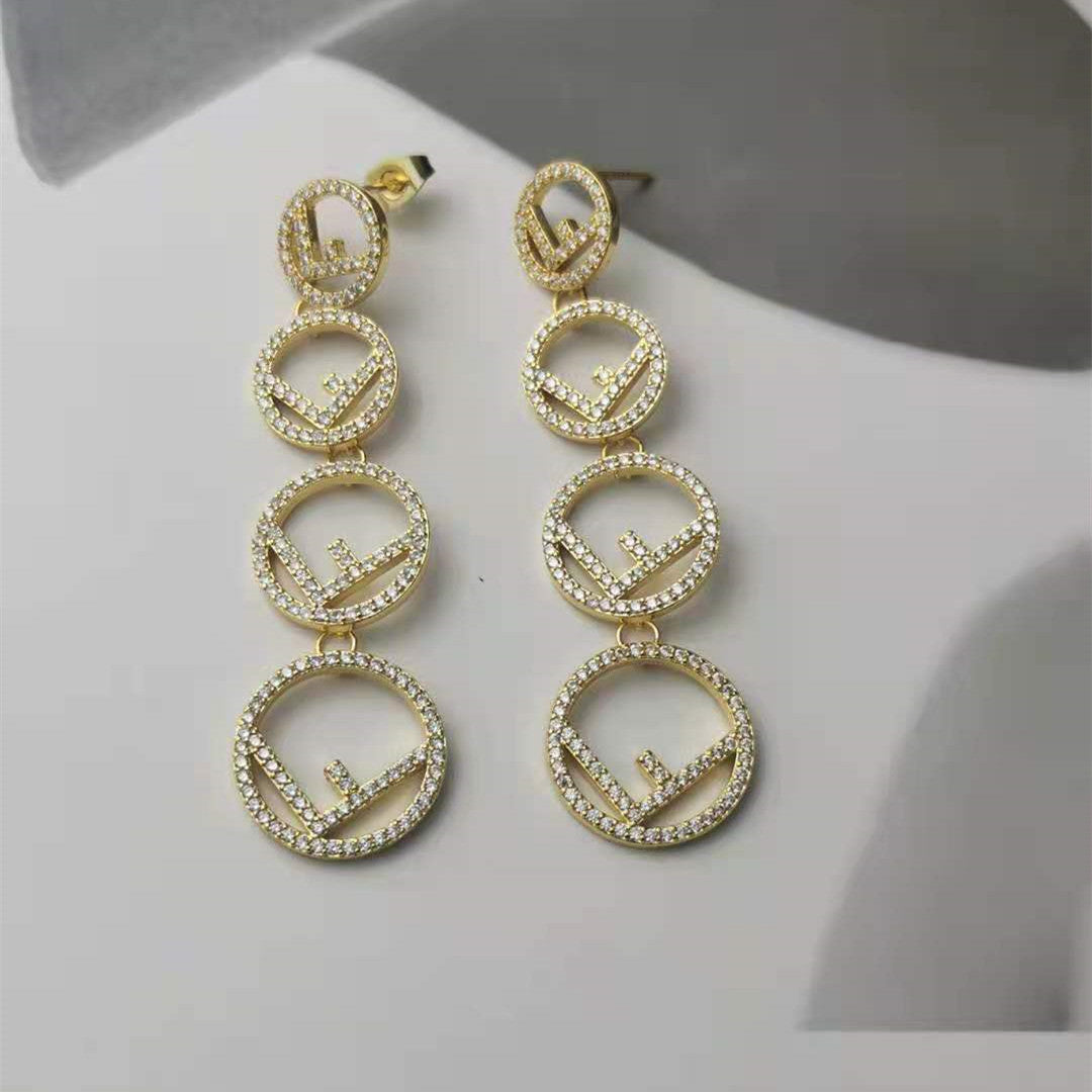 芬家21新款F字母满钻耳环高级感气质批发个性欧美长款流苏F耳钉