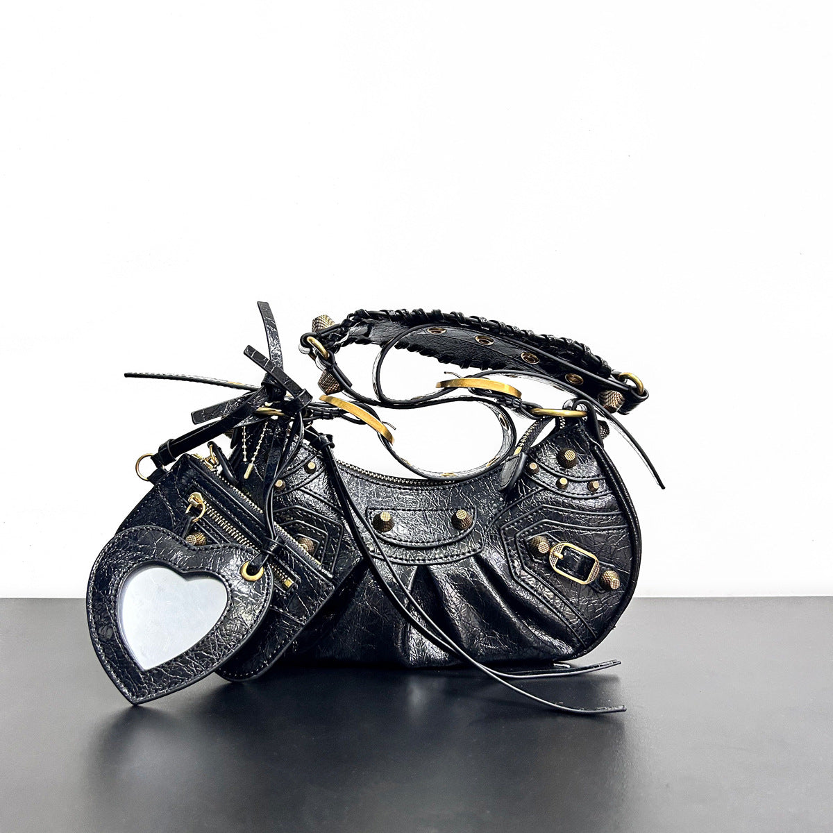 真皮包包女2023新款单肩轻奢月牙包法式腋下包甜酷辣妹机车包个性