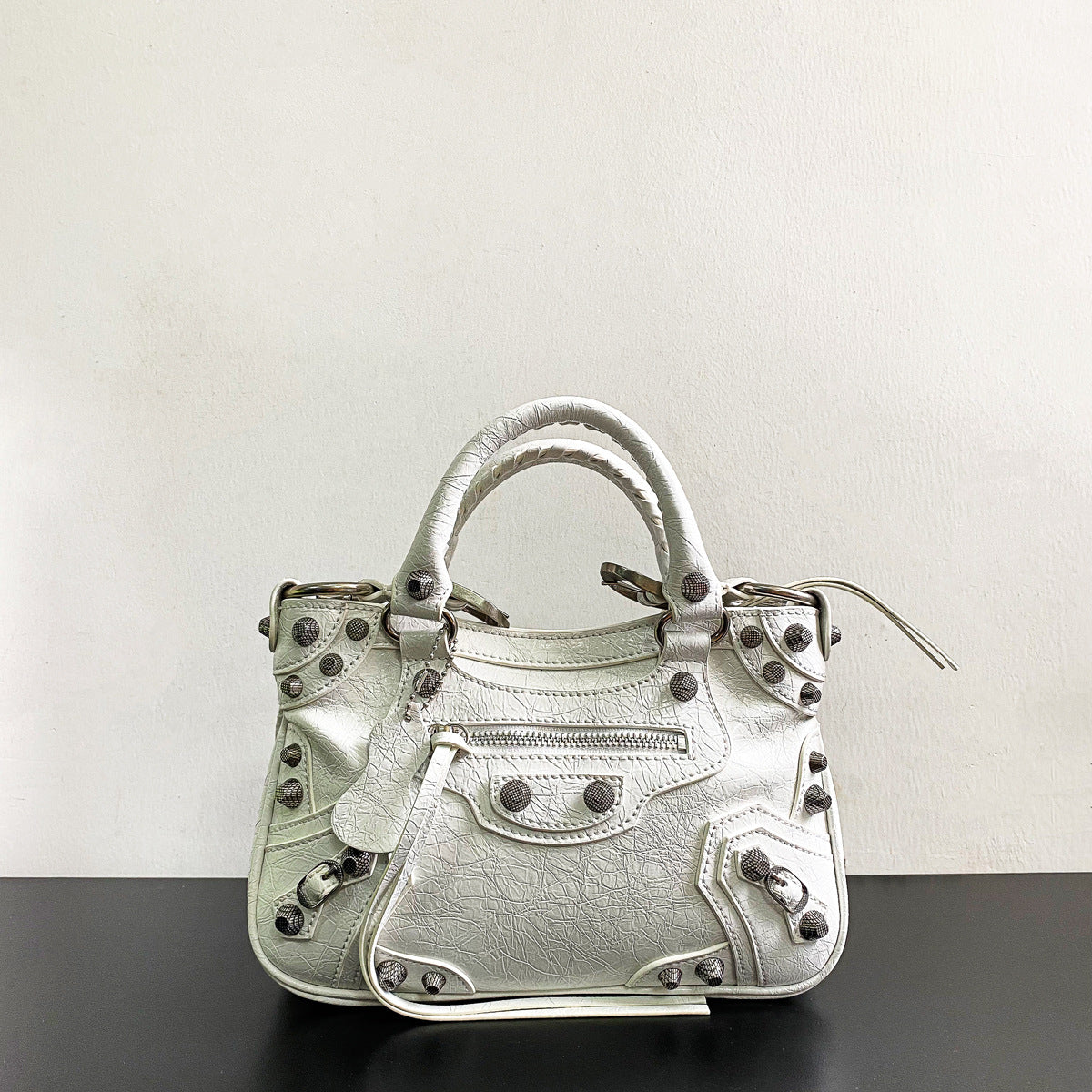 预售新品网红同款时尚百搭暗黑机车铆钉设计小托特手提斜挎包包女