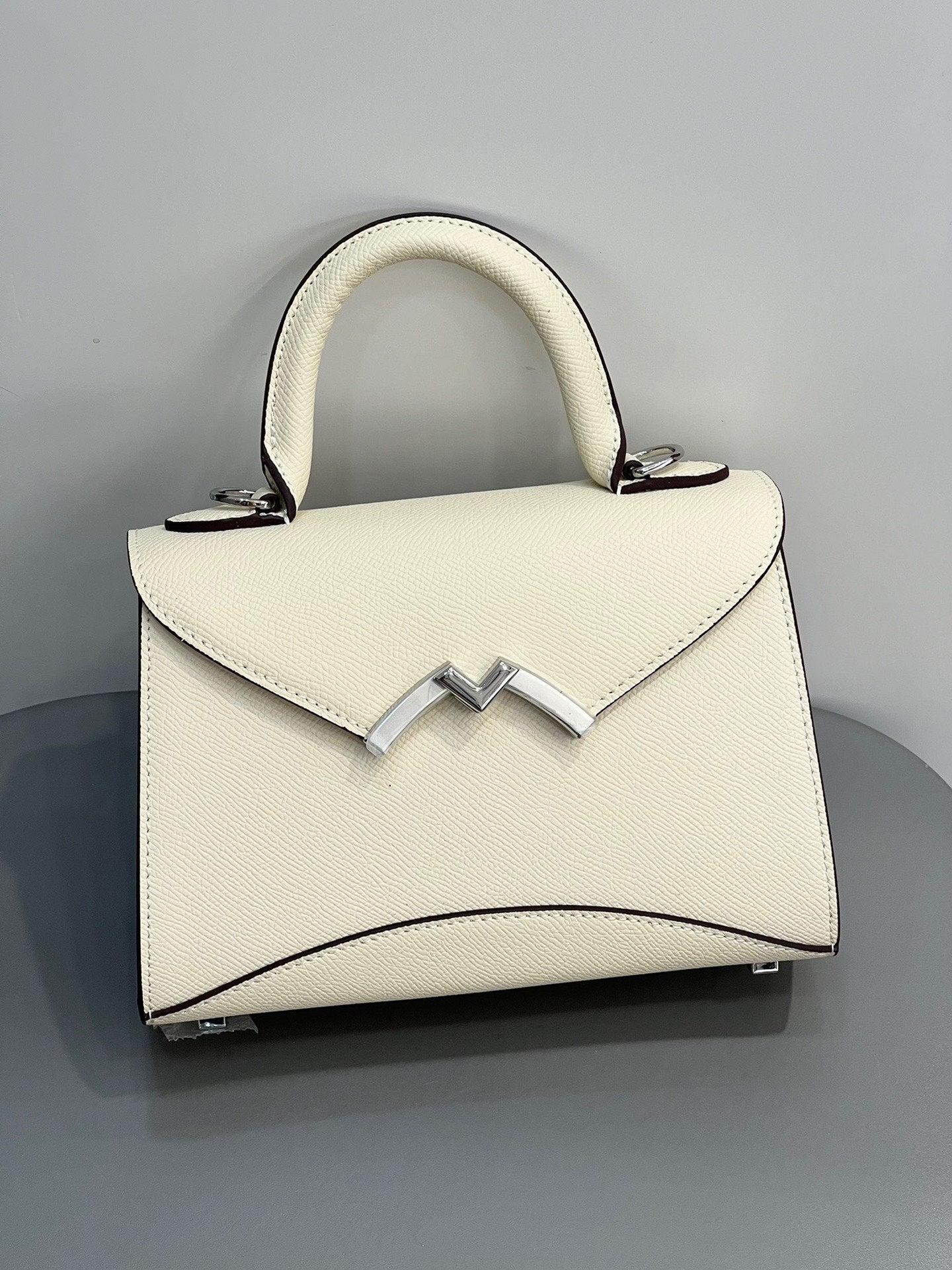 高级感小众设计莫奈包包女2025新款M扣凯莉包单肩斜挎通勤手提包