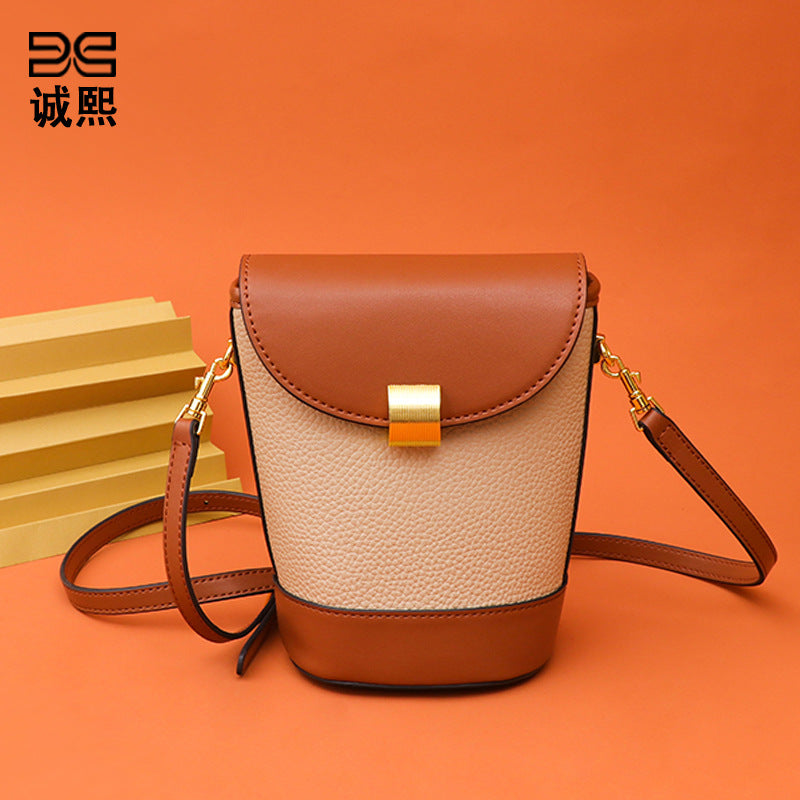 水桶包女简约大容量小众时尚拼接单肩包通勤高级感小众女士斜跨包