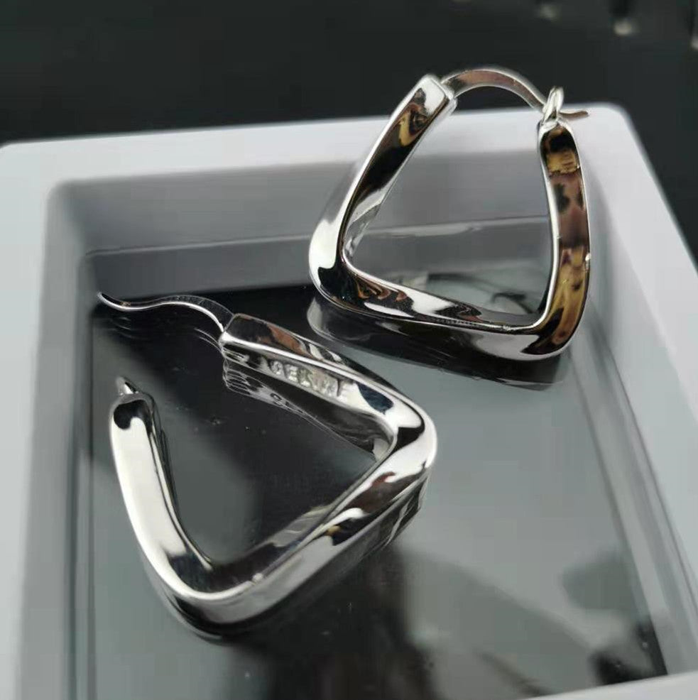 赛家新款耳环U形扭曲光面复古港风女时尚气质耳饰几何不规则耳圈