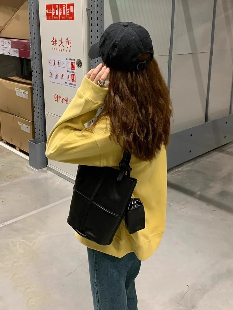 日韩慵懒水桶包女真皮单肩包时尚简约软皮上班通勤大容量斜挎包包