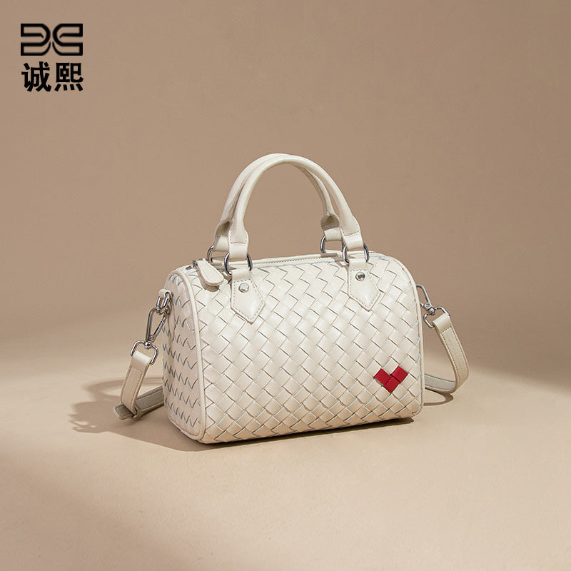 韩版新款爱心手提波士顿枕头包迷你百搭单肩斜跨包手工编织包包女