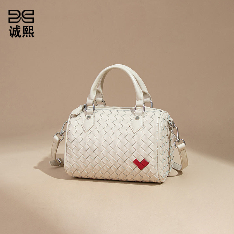 韩版新款爱心手提波士顿枕头包迷你百搭单肩斜跨包手工编织包包女