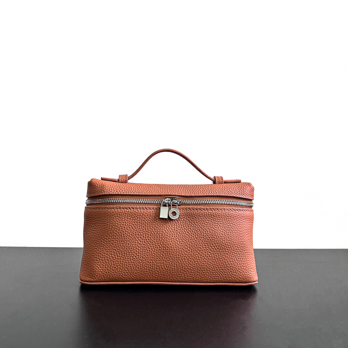 手拎单肩腋下包包女春夏2023新款小众设计高级感百搭通勤小斜挎包