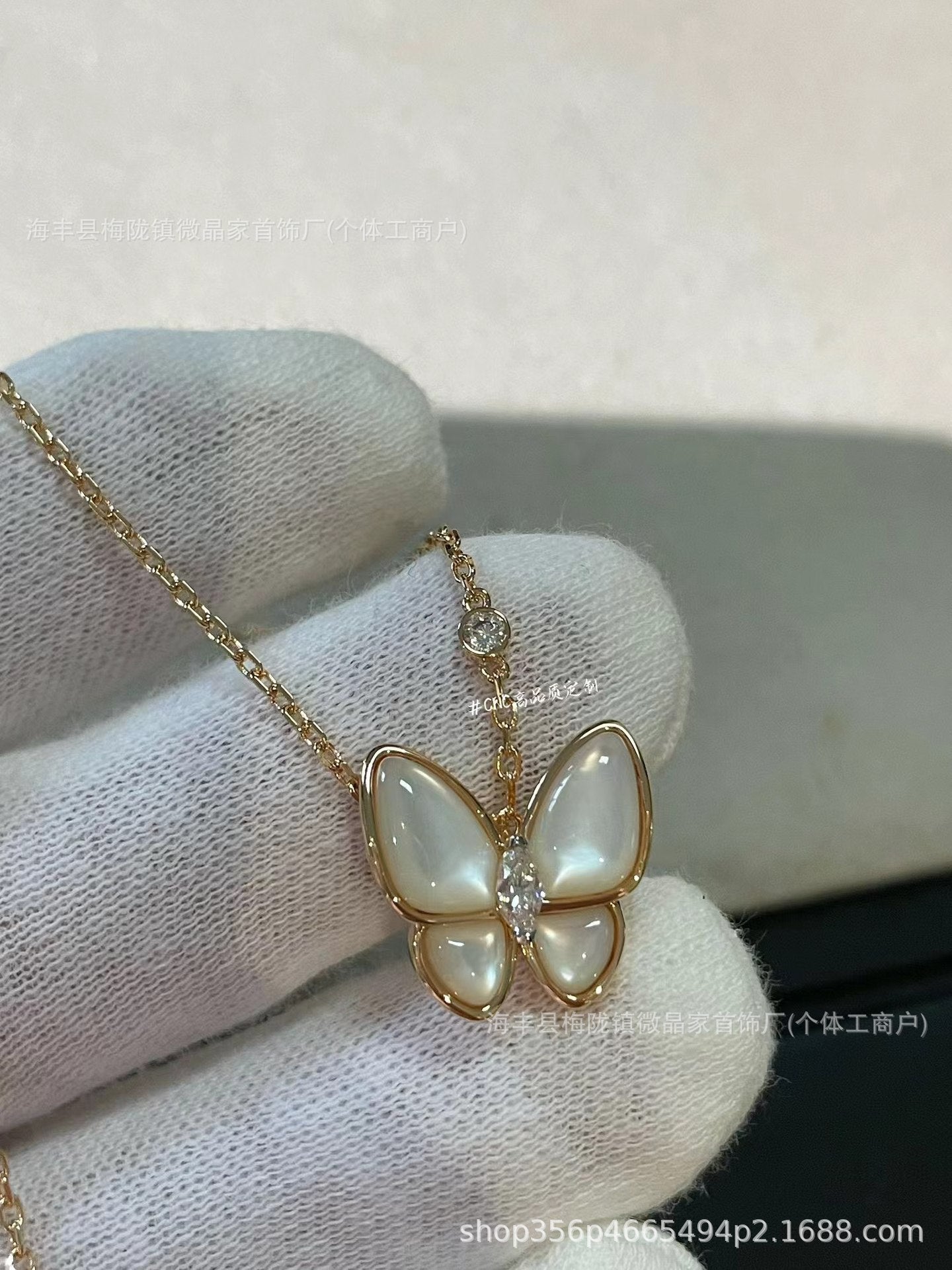 高版本梵家白贝蝴蝶项链满钻马眼蝴蝶项链女镀18k玫瑰金厂家直销