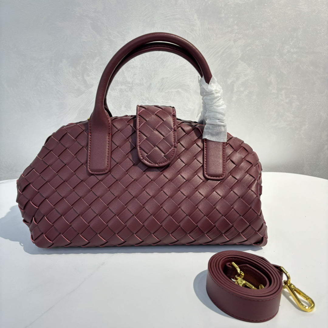 包包女款2024年新款洋气大容量夏天小众高级保龄球包斜挎包女真皮