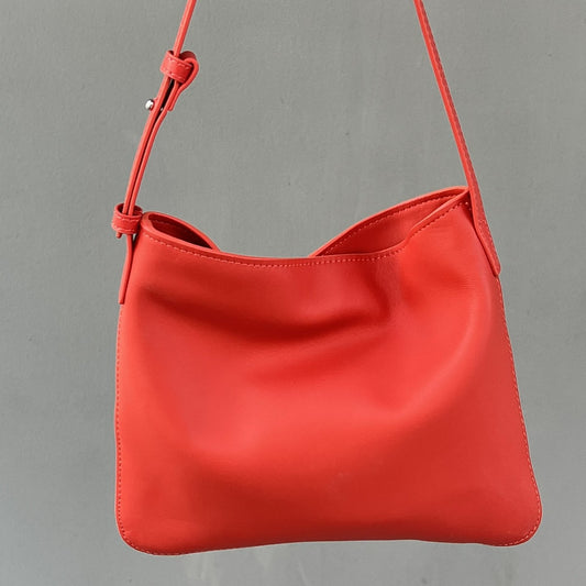 高级质感复古大容量包包女2025新款流行爆款斜挎包时尚单肩水桶包