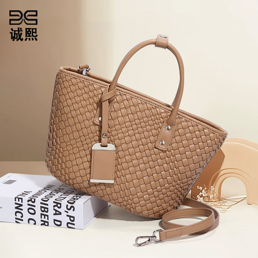 时尚菜篮子手工编织包新款潮流轻便女士手提包休闲百搭单肩斜跨包