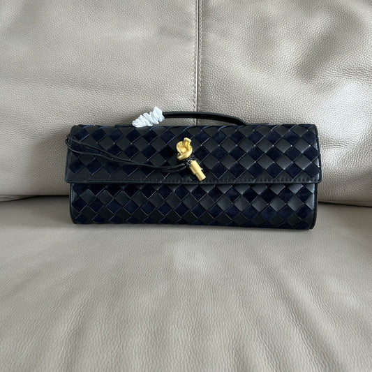 2024高级感真皮通勤法棍包秋冬百搭斜挎包女大容量菱格编织腋下包