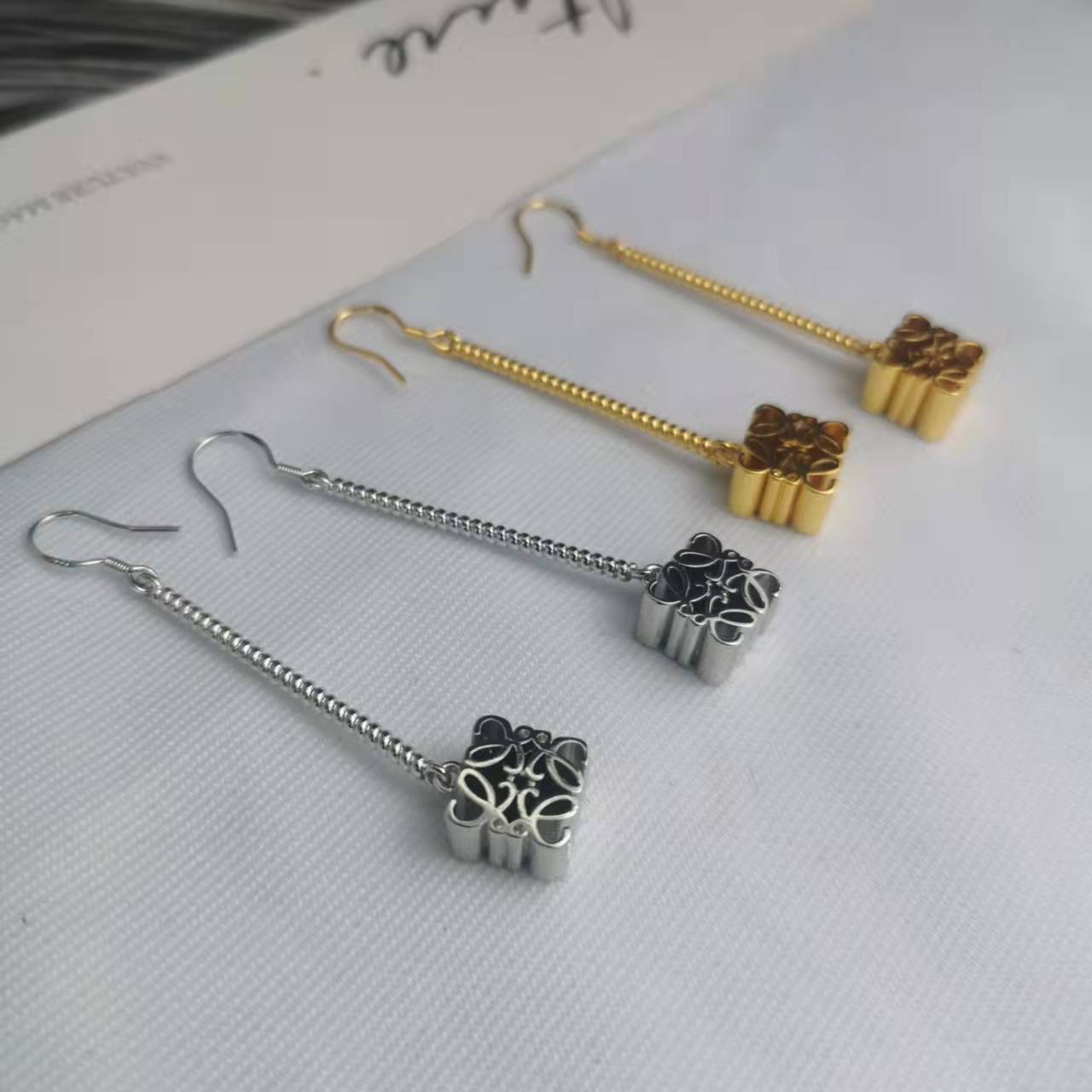 罗家21新款月饼长款耳环女高级感气质光面镀金几何印花链条耳坠