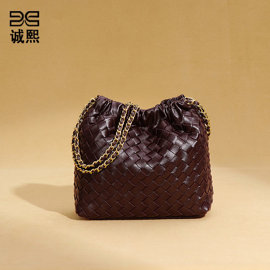 高级感小香风编织包链条单肩腋下斜挎包云朵饺子包女士手提水桶包