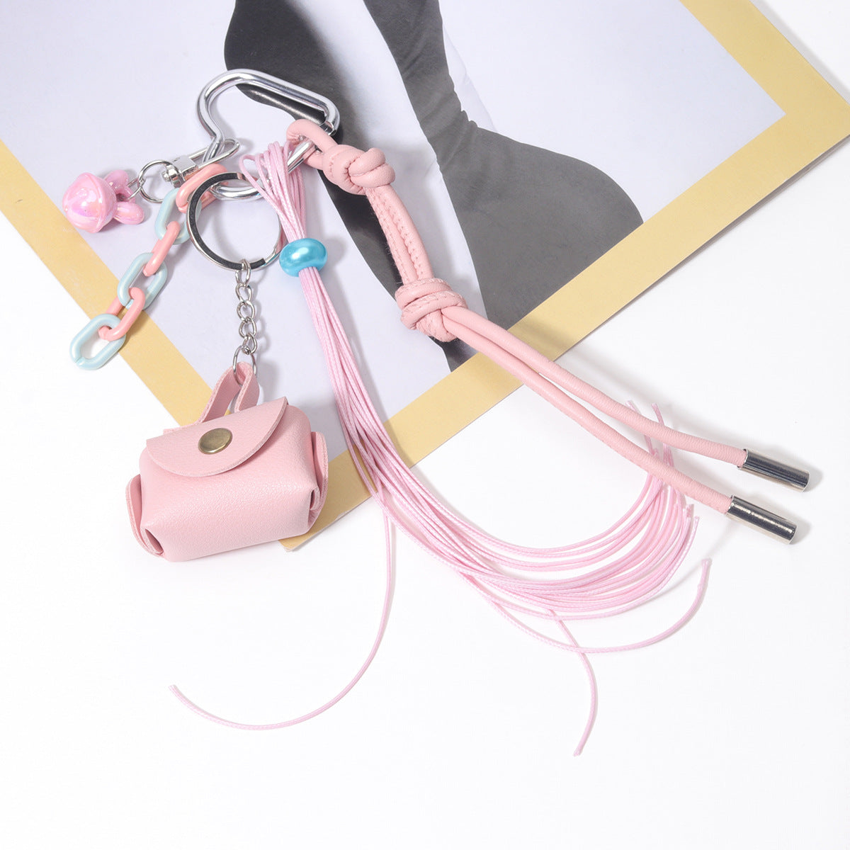 跨境货源PU皮革包包挂件挂饰皮绳编织绳miu系钥匙扣登山扣定制