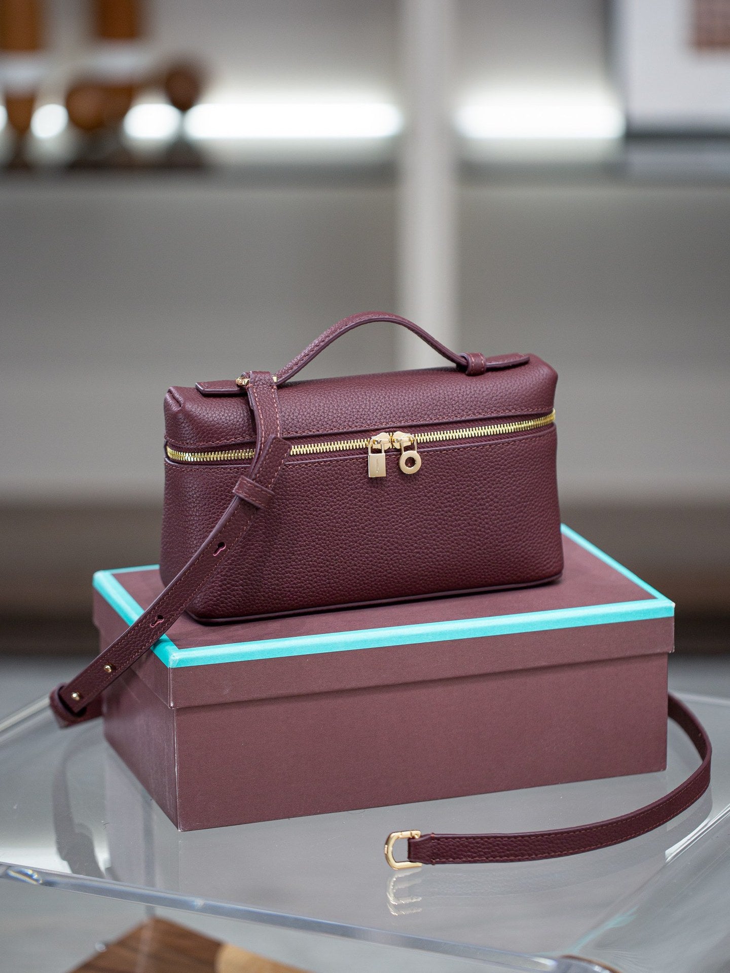 2025小包包夏季款饭盒包高级感小众真皮女包单肩斜挎女百搭