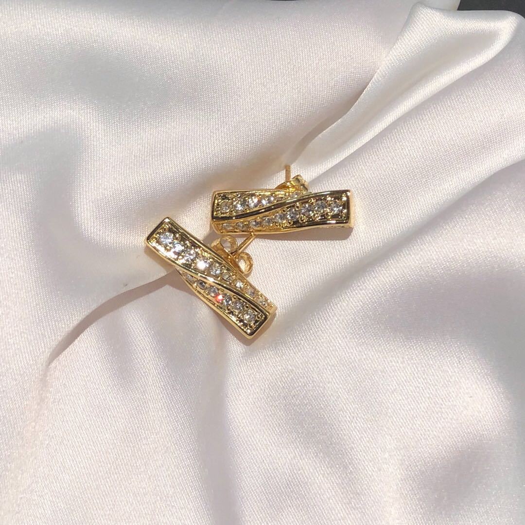 赛家新款ins法式celin风一字耳环闪钻简约时尚耳环小巧钻石耳钉