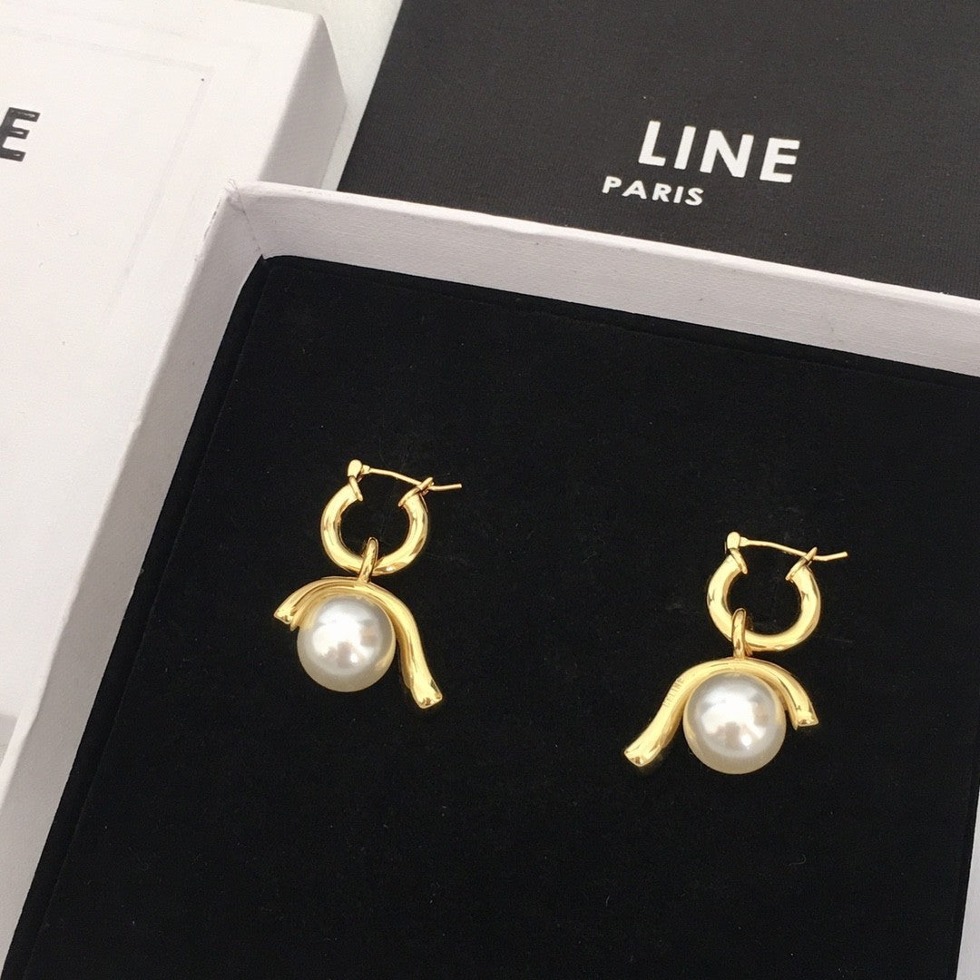 赛林家22新款几何型珍珠耳环女铜镀金港风气质光面镀真金直播供应