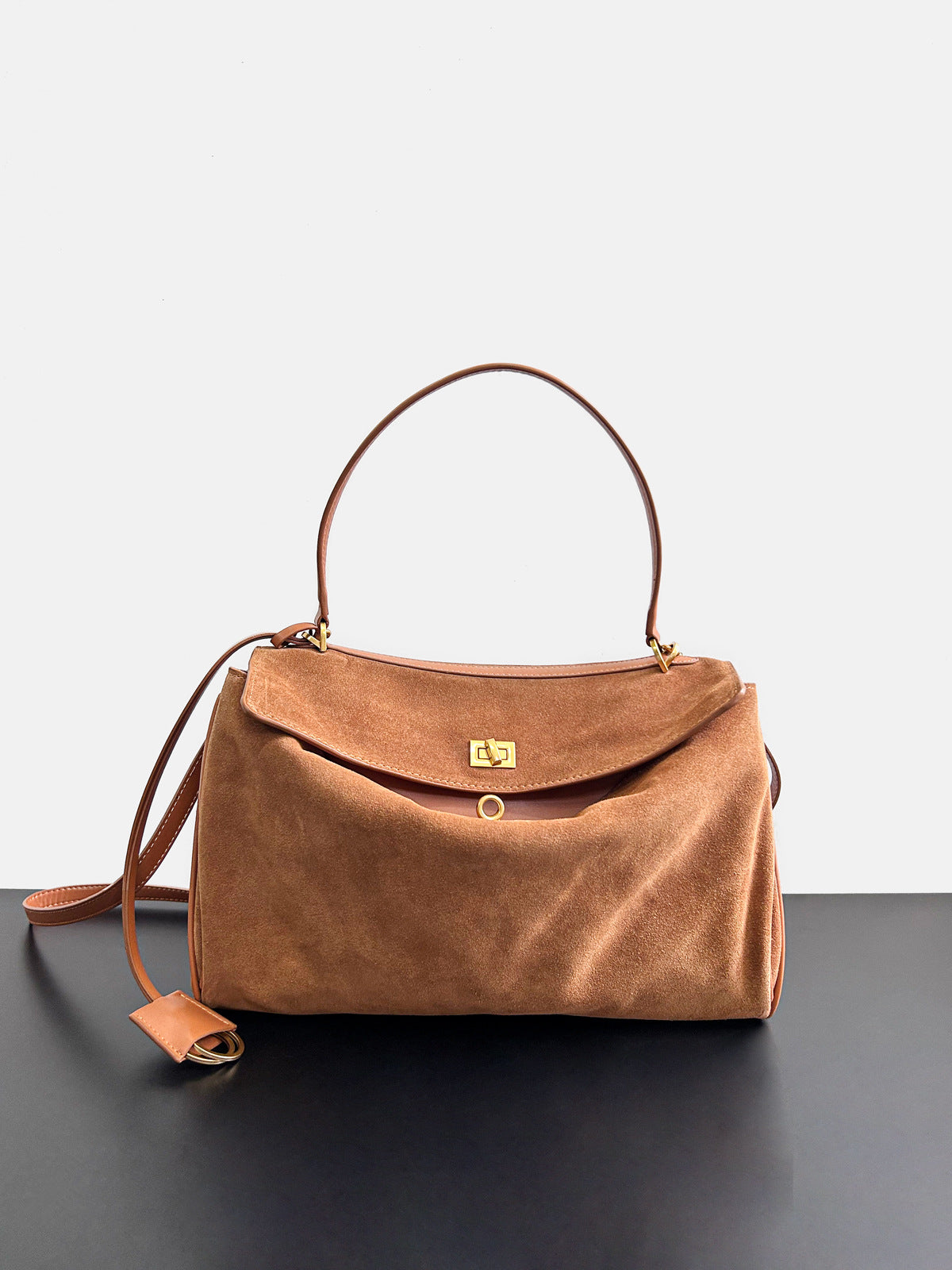 大气时尚锁扣牛皮女包2024新款链条轻便质感洋气真皮软皮斜挎包包