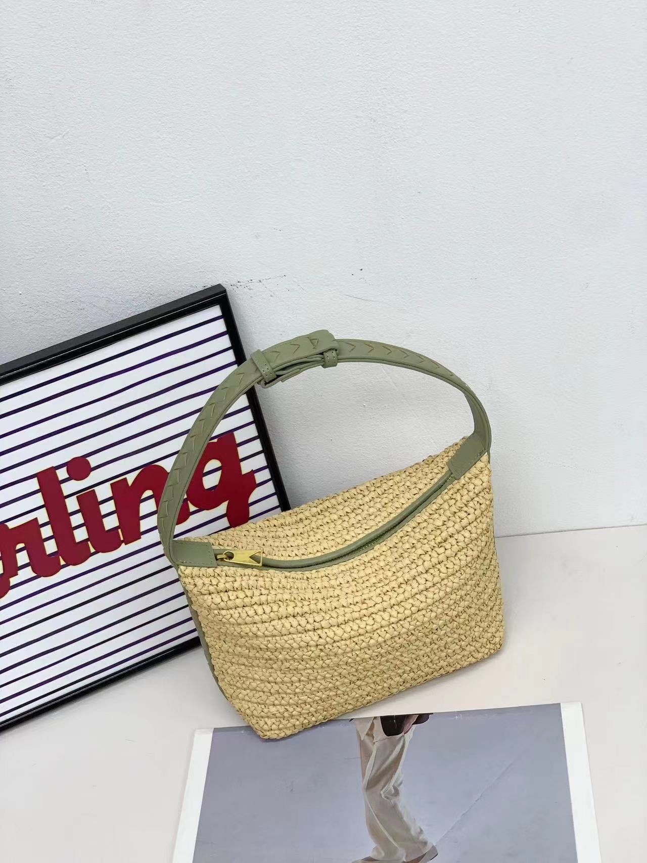 草编包饭盒包2024春夏新款包包女沙滩度假拉菲草手拎包单肩腋下包