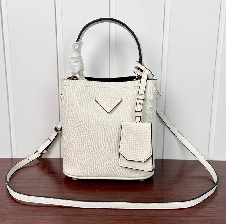 P家杀手mini水桶包韩版十字纹牛皮手提包时尚斜挎单肩包一件代发