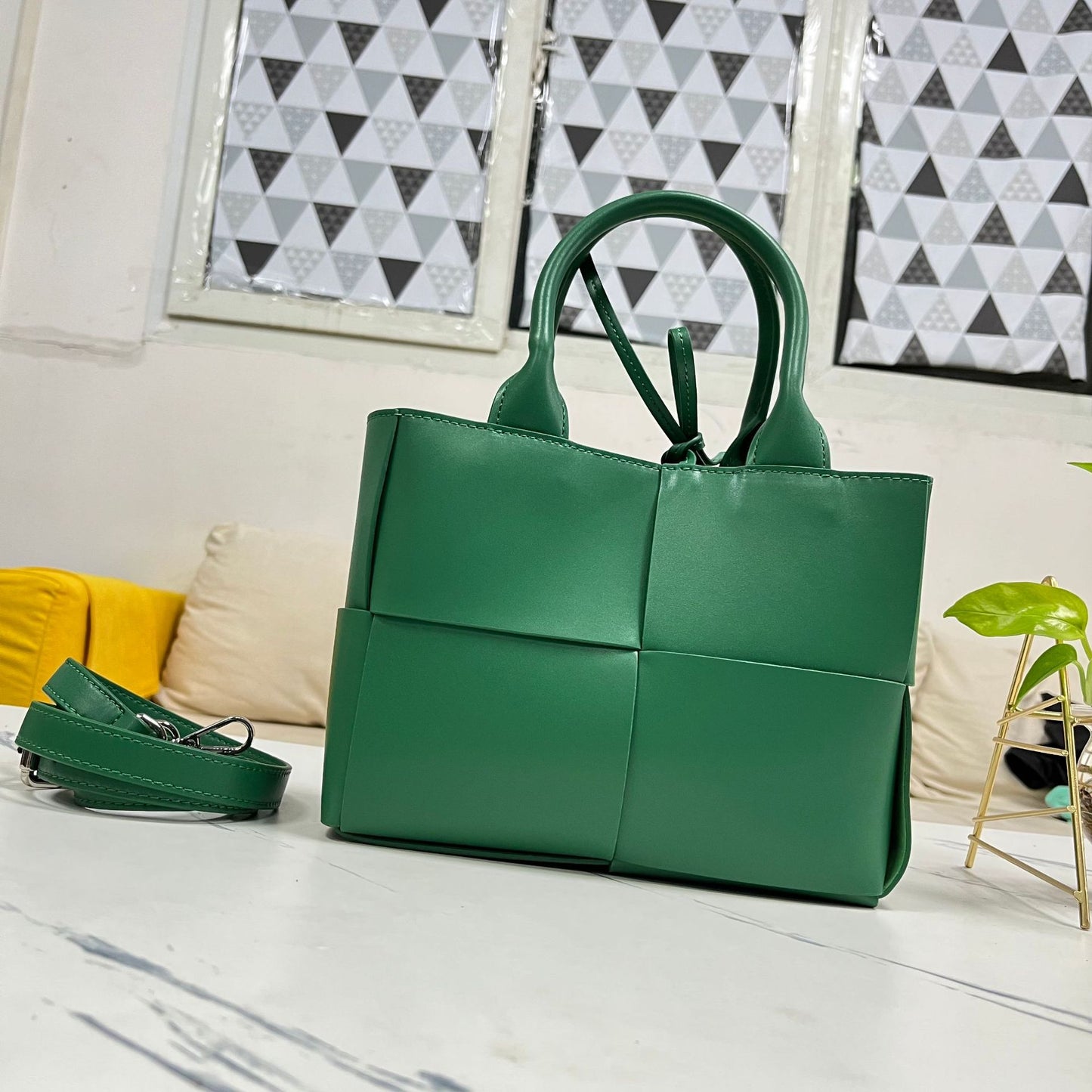 包包女士真皮女包2022新款手提手工编织托特简约大容量轻奢高级