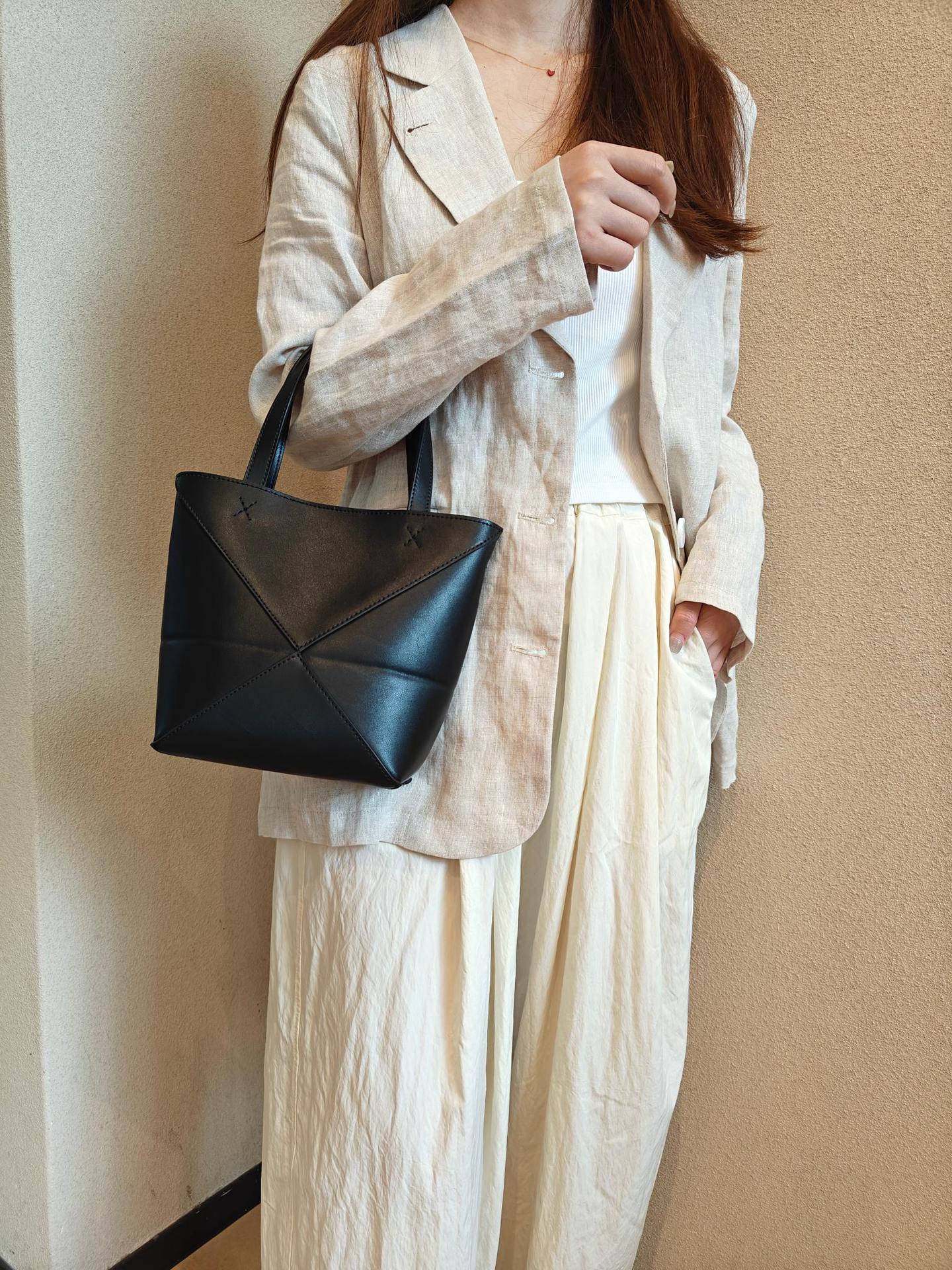 2024新款真皮女包变形几何拼接折叠托特单肩斜跨潮流双肩厂家