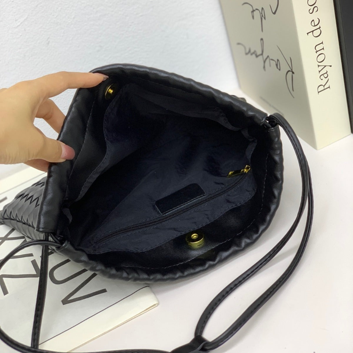 外贸包羊皮编织垃圾袋手拿包抽绳福袋包百搭大容量单肩斜挎包包女