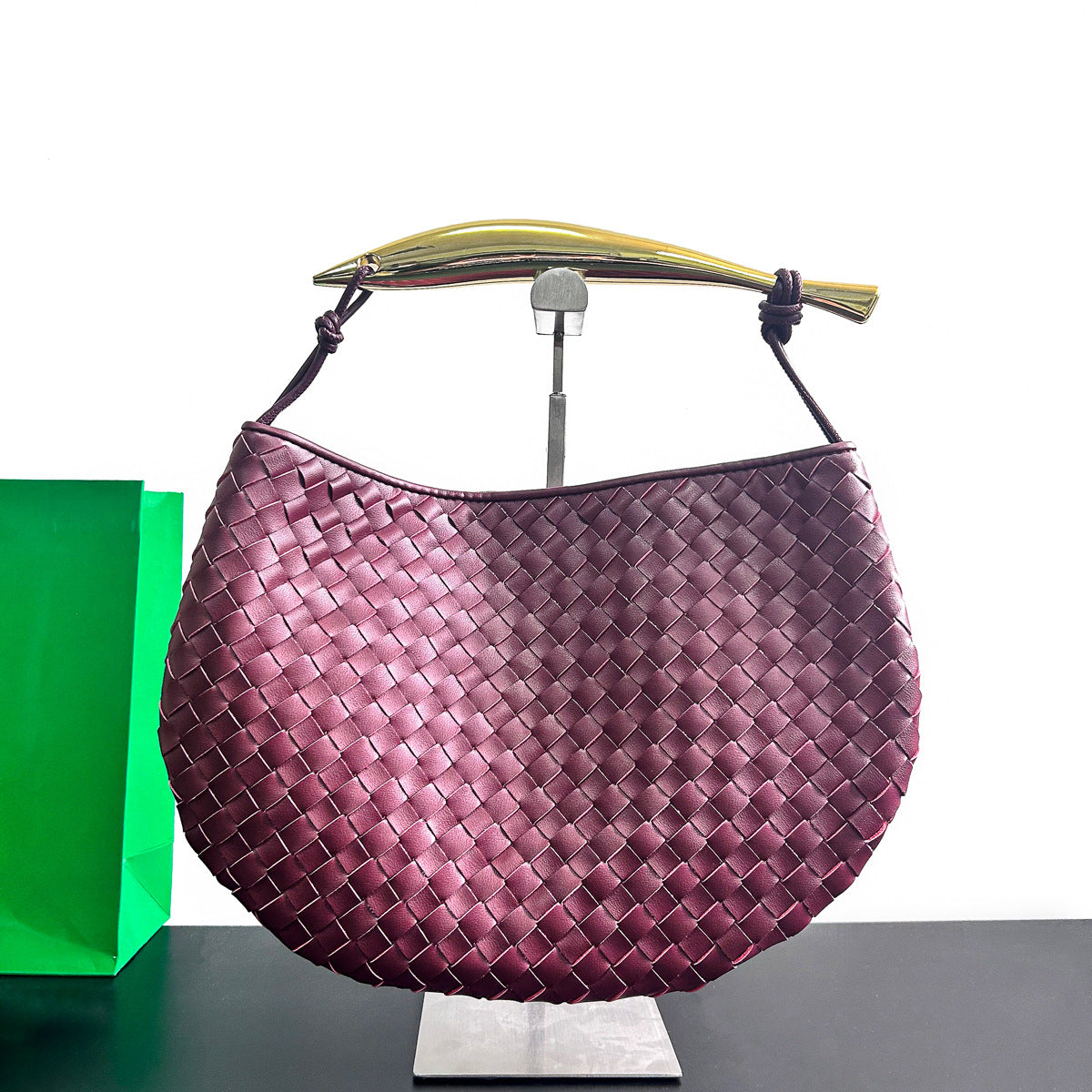 物著设计大金属手把编织饺子包2023手拎包真皮手提包宽肩带水桶