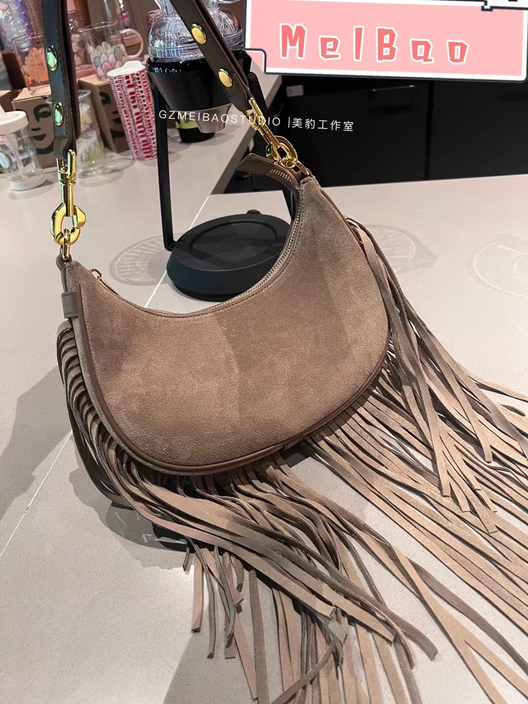 2023新款网红同款时尚百搭复古棕色流苏设计单肩斜挎包包女牛皮潮