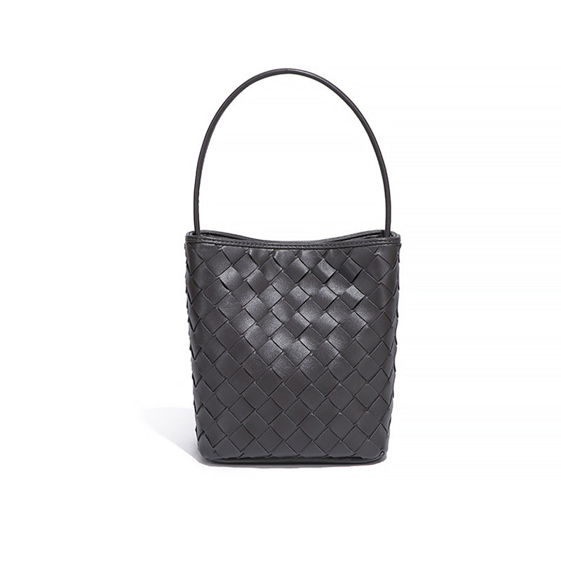 潮流新品手工编织手提女包小巧轻便单肩斜挎包质感纯色迷你水桶包