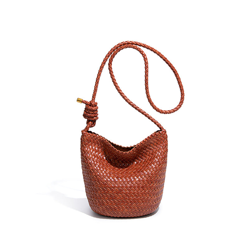 新款复古手工编织包包女时尚潮流单肩斜跨包小众设计高级感水桶包