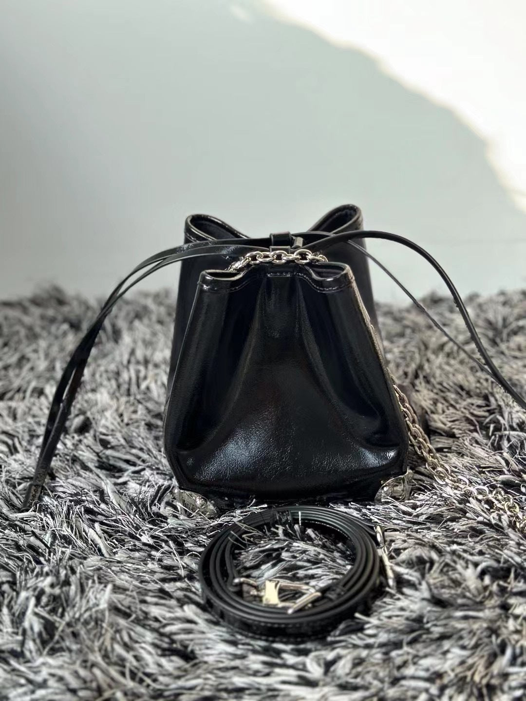 女包复古真皮抽绳手提水桶包高质量简约包头层牛皮腋下单肩斜挎包