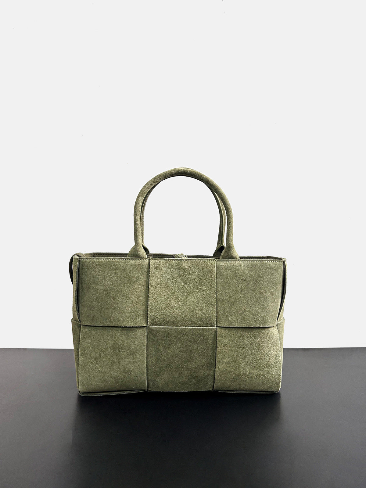 2024新款磨砂皮手工编织女款手提包大容量托特包购物袋单肩字母包